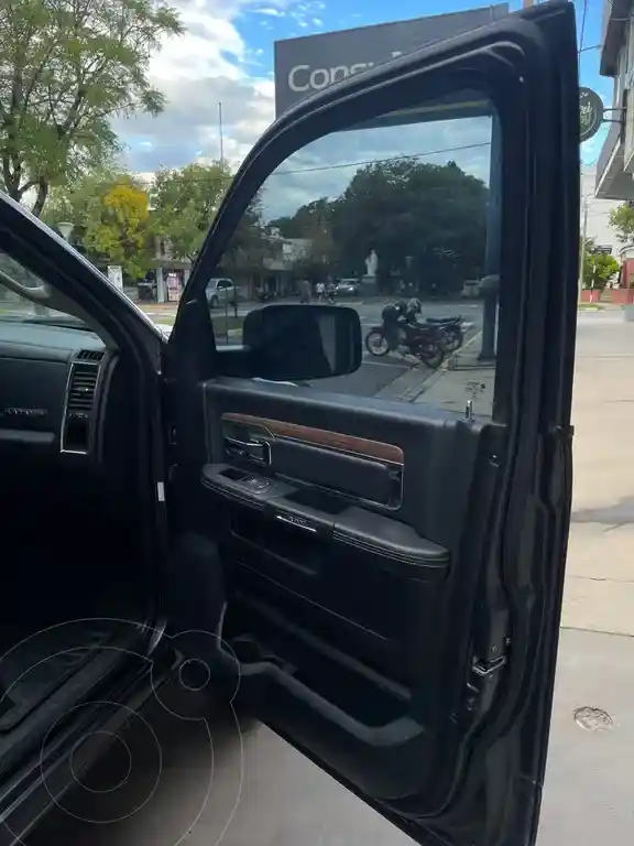 Ram 1500 Laramie 4X4  2020 - foto 3