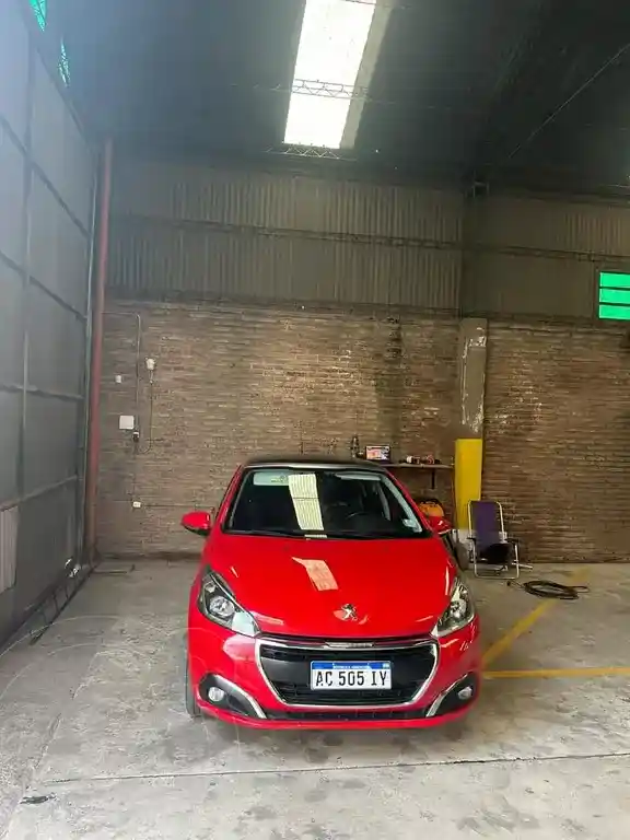 Peugeot 208 208 1.6 5P Feline  2018 - foto 2