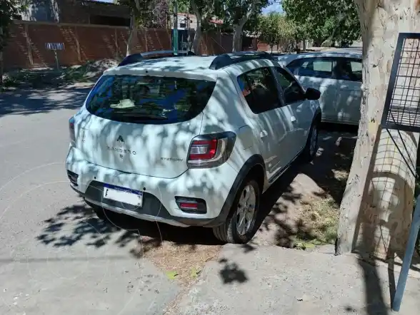 Renault Stepway 1.6 Intens  2018 - foto 1