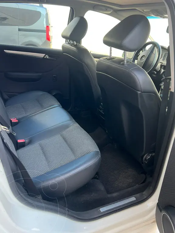 Mercedes Clase B 180 Aut (1699 Cc) 2012 - foto 4