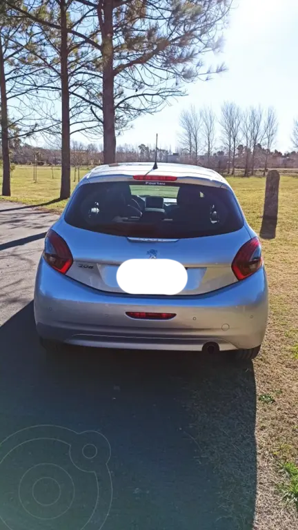 Peugeot 208 Feline 1.6 (1587 Cc) 2020 - foto 4