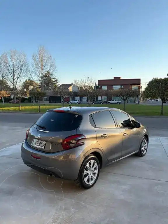 Peugeot 208 Active 1.5  2014 - foto 3