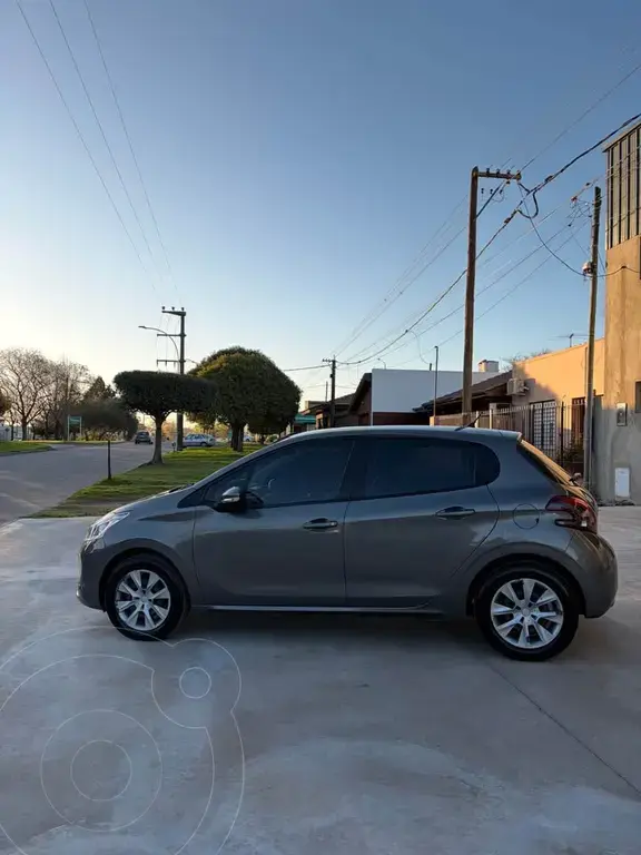 Peugeot 208 Active 1.5  2014 - foto 5