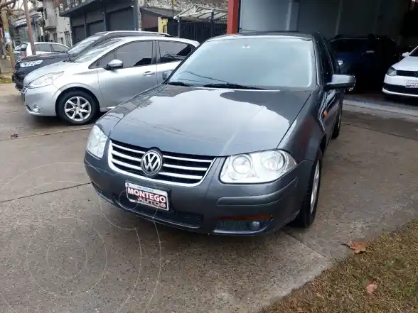 Volkswagen Bora 2.0 Trendline  2010 - foto 1