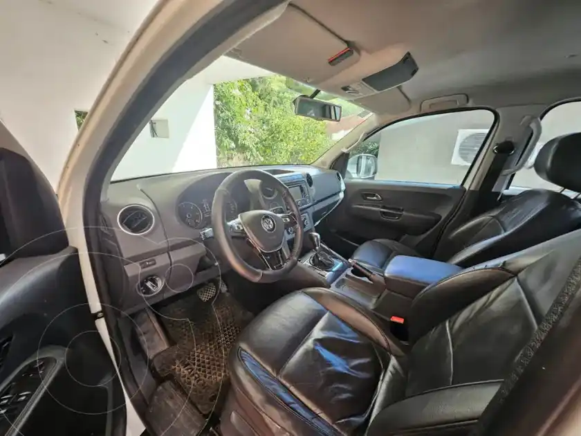 Volkswagen Amarok Dc 4X2 Highline Pack (180Cv) Aut Cuero  2015 - foto 2