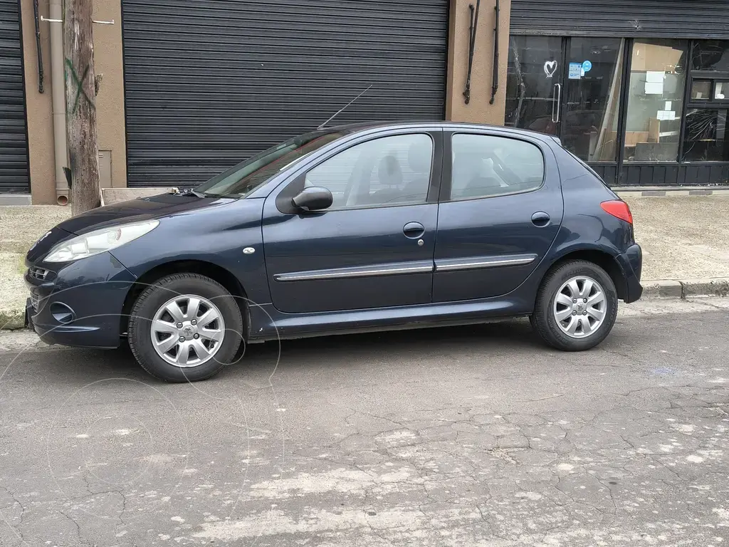 Peugeot 207 Compact 1.4 Allure 5P (1360 Cc) 2011 - foto 4