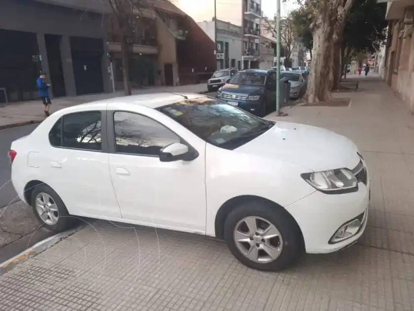 Renault Logan 1.6 Privilege  2015 - foto 1