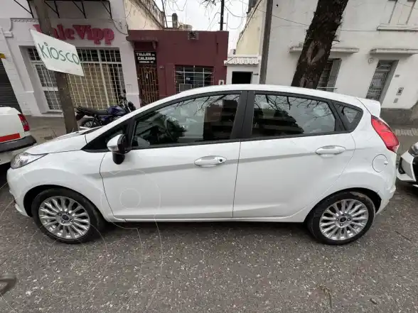 Ford Fiesta Kinetic Se  2014 - foto 5