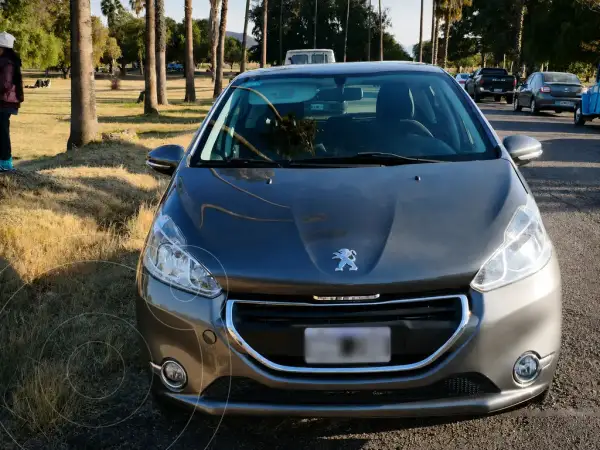 Peugeot 208 2014 - foto 1
