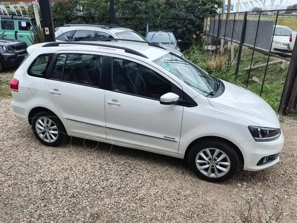 Volkswagen Suran Suran 1.6 Highline     L/15 I.mot 2015 - foto 2