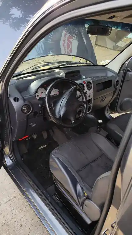 Peugeot Partner Furgón Confort Plus 5 Pas  2014 - foto 1