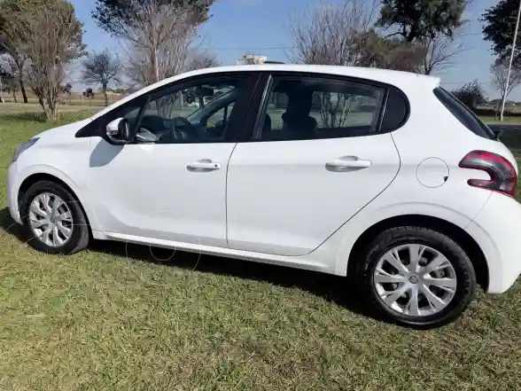 Peugeot 208 Active 1.6  2018 - foto 4