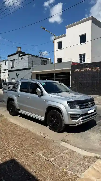 Volkswagen Amarok Dc 4X4 Highline Pack (180Cv) Aut Cuero  2017 - foto 2