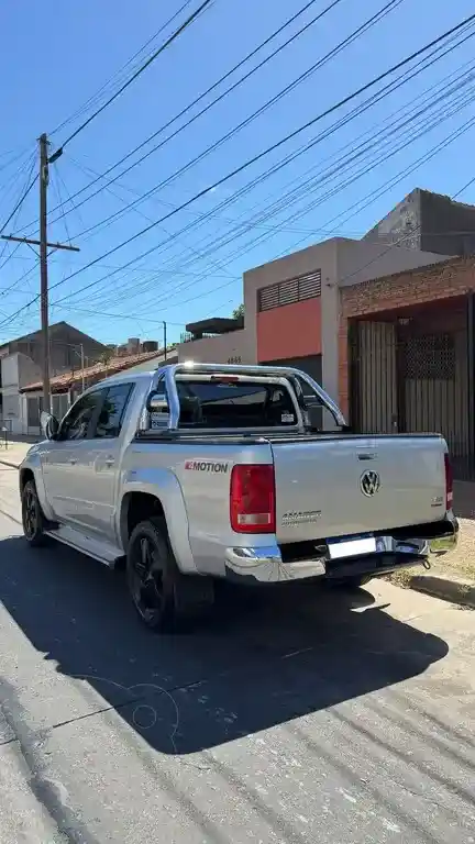 Volkswagen Amarok Dc 4X4 Highline Pack (180Cv) Aut Cuero  2017 - foto 3