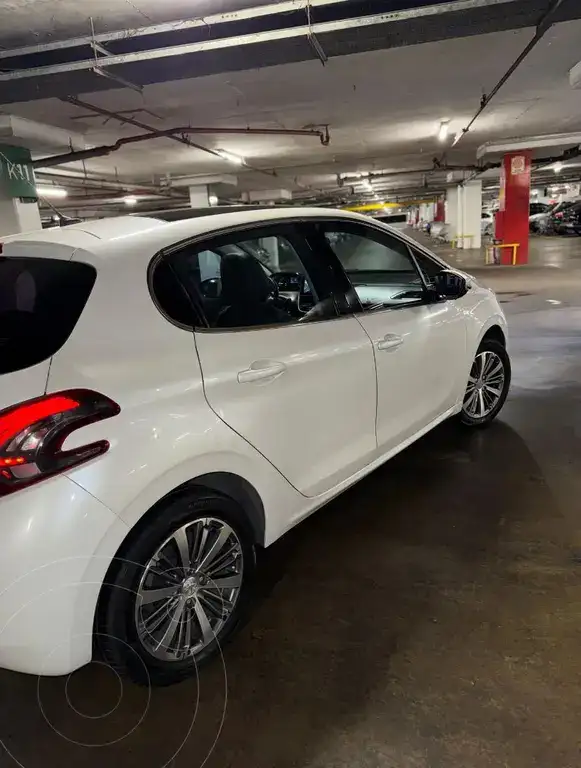 Peugeot 208 Feline 1.6  2019 - foto 5