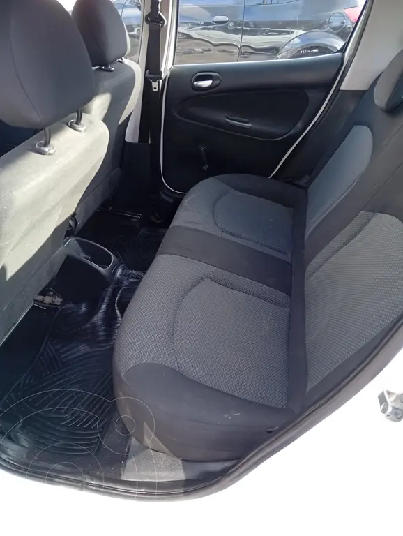 Peugeot 207 Compact Sedán 1.6 Xt 4P (1587 Cc) 2012 - foto 5