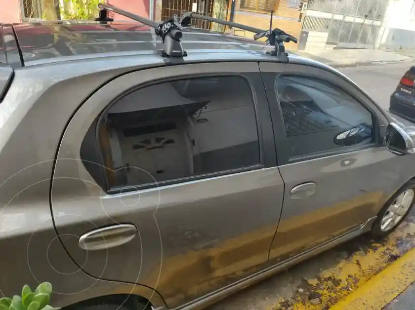 Toyota Etios Hatchback Xls  2018 - foto 2