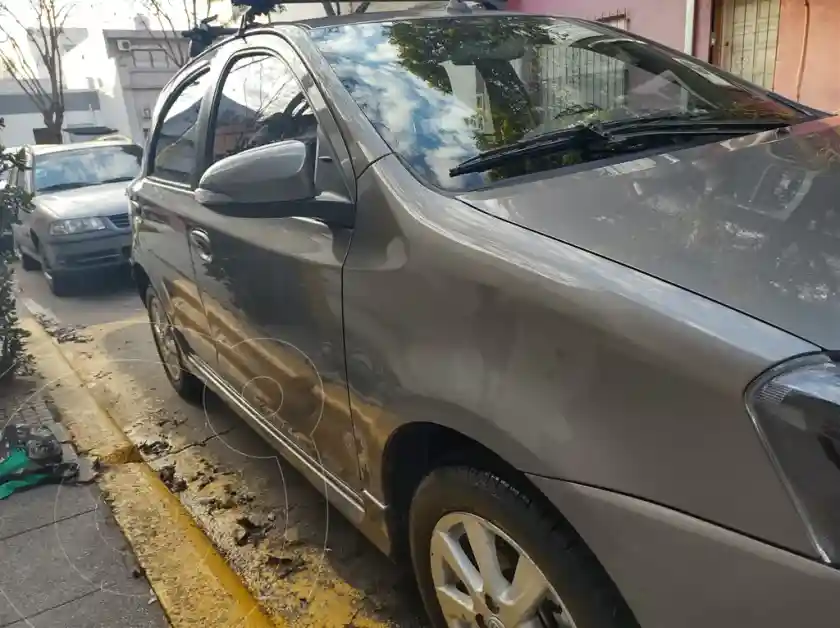 Toyota Etios Hatchback Xls  2018 - foto 3
