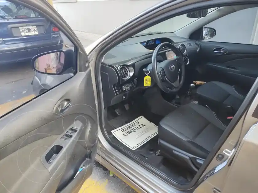 Toyota Etios Hatchback Xls  2018 - foto 5