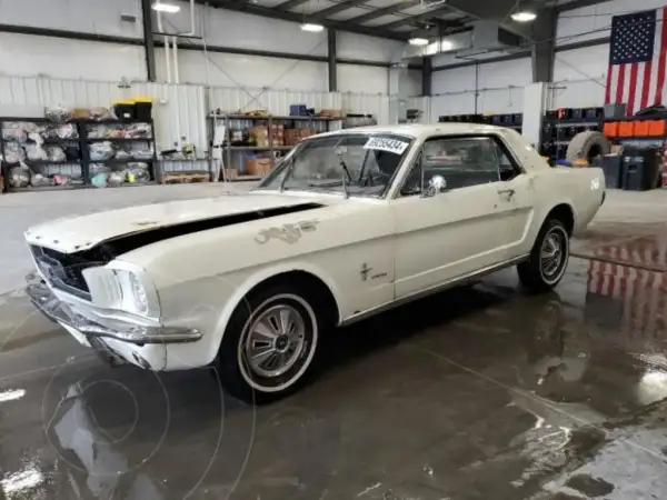 Ford Mustang 1966 - foto 1