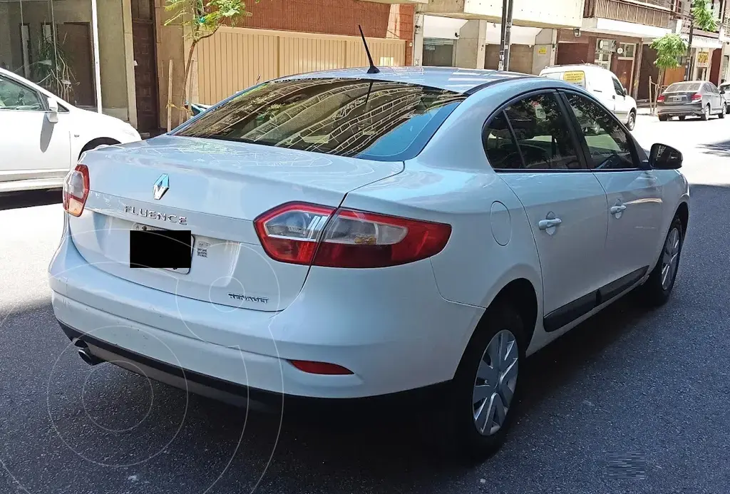Renault Fluence Confort (1598 Cc) 2014 - foto 2