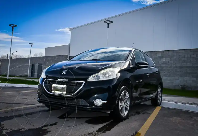 Peugeot 208 Feline 1.6 Pack Cuir  2015 - foto 1