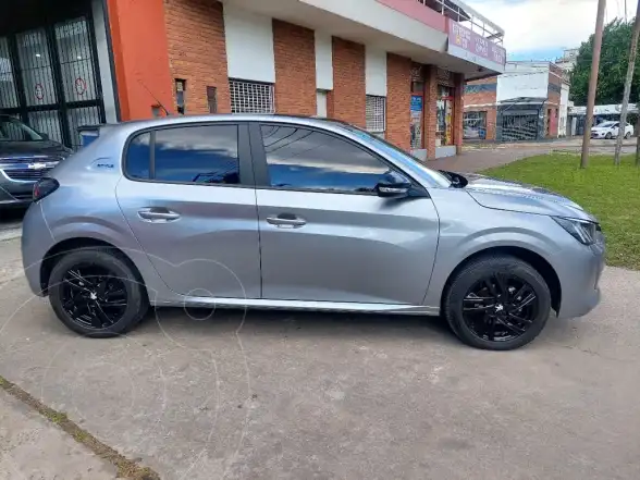 Peugeot 208 Style 1.6  2023 - foto 4