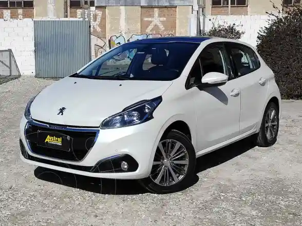 Peugeot 208 Allure 1.6 2019 - foto 1