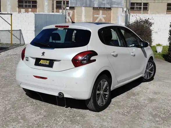 Peugeot 208 Allure 1.6  2019 - foto 5