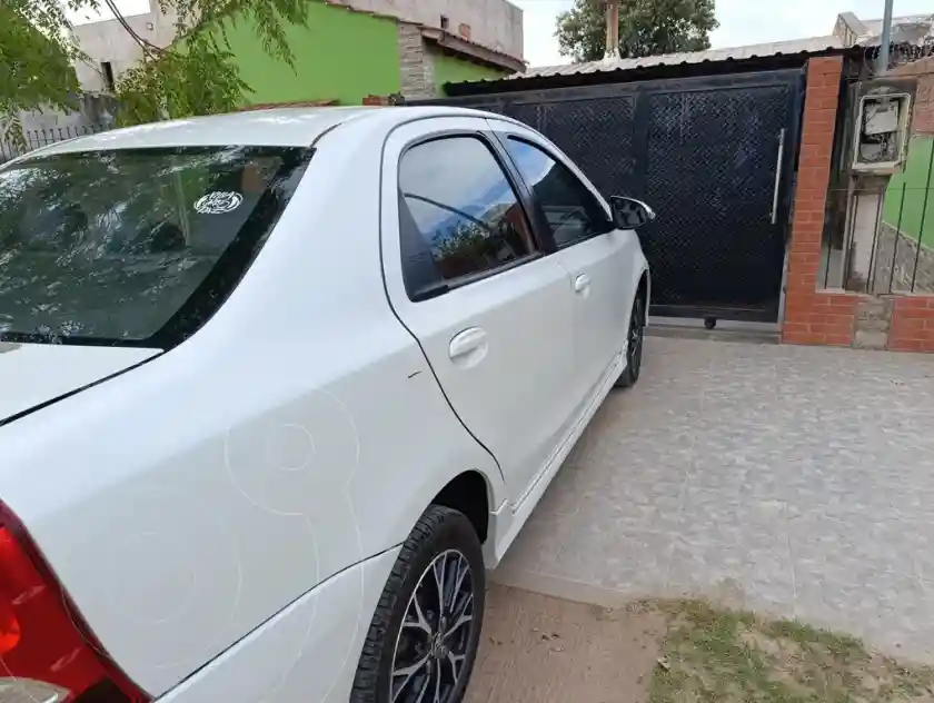 Toyota Etios Sedán Xls  2018 - foto 5