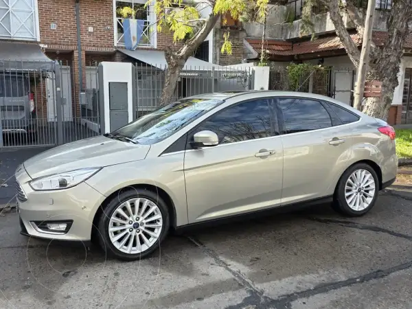 Ford Focus Sedán 2.0L Titanium (2000 Cc) 2015 - foto 1