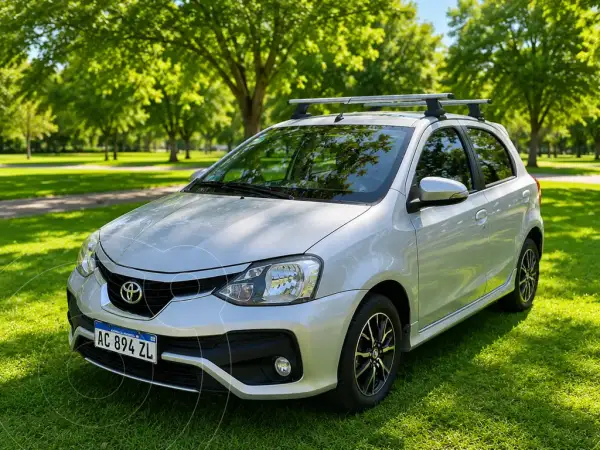 Toyota Etios Hatchback Platinum Aut (1496 Cc) 2018 - foto 1