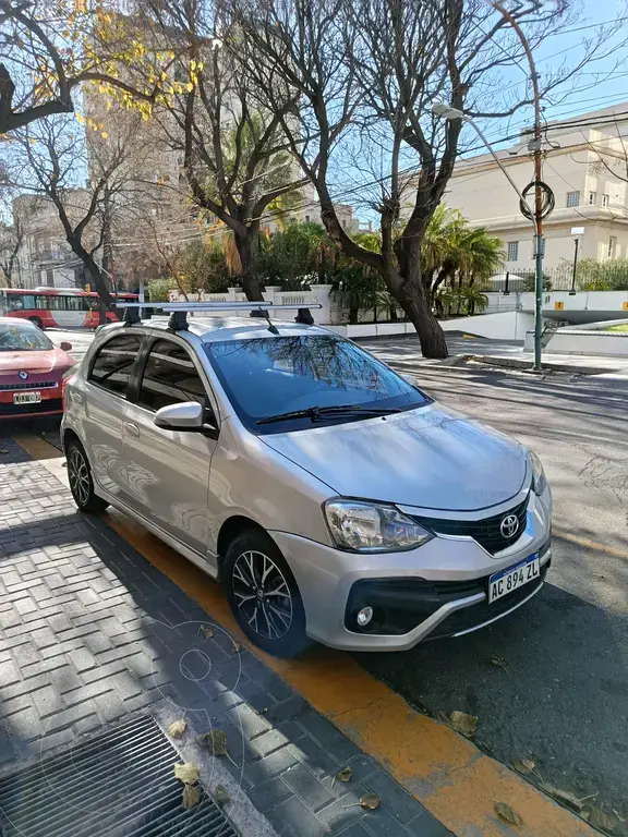 Toyota Etios Hatchback Platinum Aut (1496 Cc) 2018 - foto 4