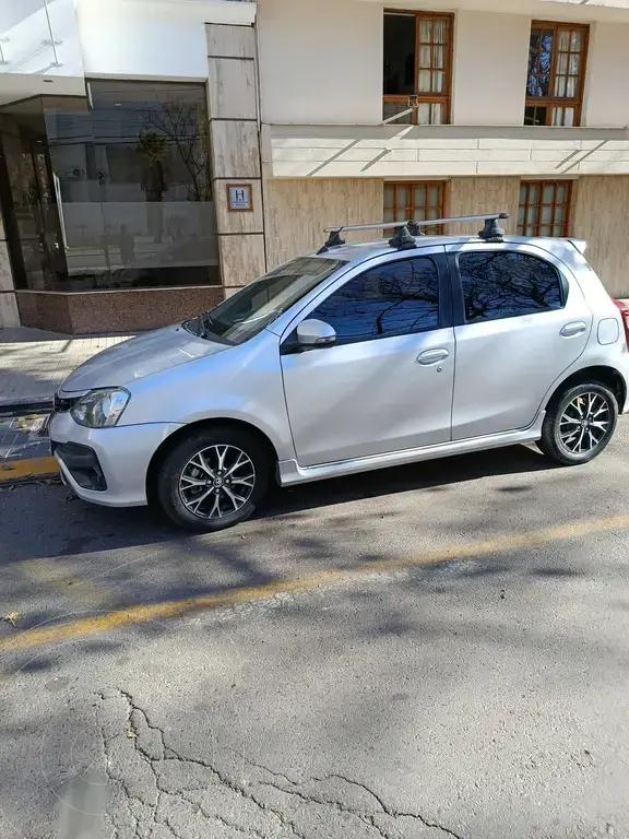 Toyota Etios Hatchback Platinum Aut (1496 Cc) 2018 - foto 5