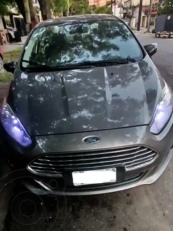 Ford Fiesta Kinetic Sedán Titanium  2014 - foto 3