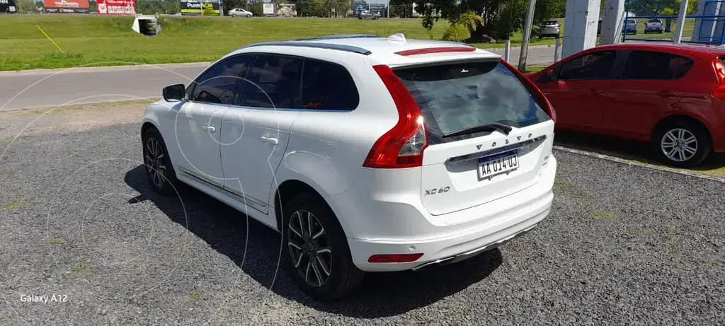 Volvo Xc60 T5 High Plus (1999 Cc) 2016 - foto 3