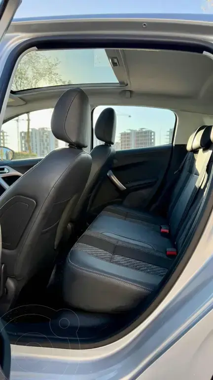Peugeot 208 Feline 1.6  2019 - foto 3
