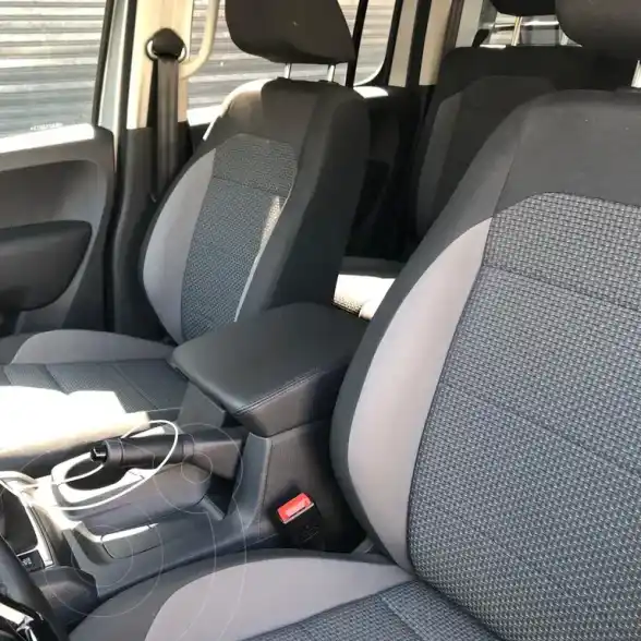 Volkswagen Amarok Dc 4X2 Comfortline  2024 - foto 2