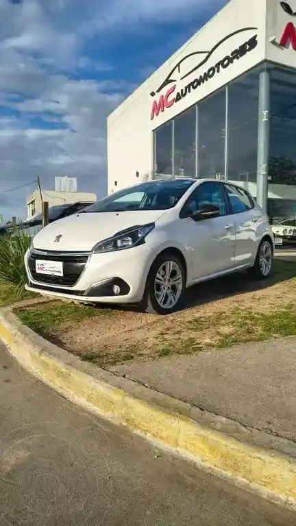 Peugeot 208 208 1.6 5P Urban Tech  2019 - foto 1