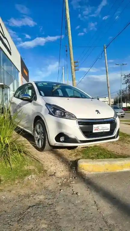 Peugeot 208 208 1.6 5P Urban Tech  2019 - foto 2