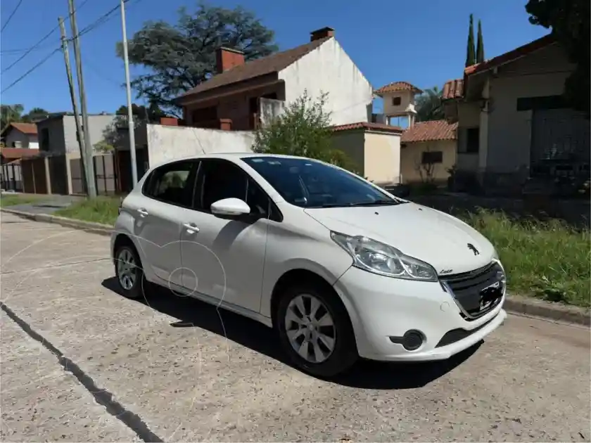 Peugeot 208 Active 1.5  2014 - foto 1