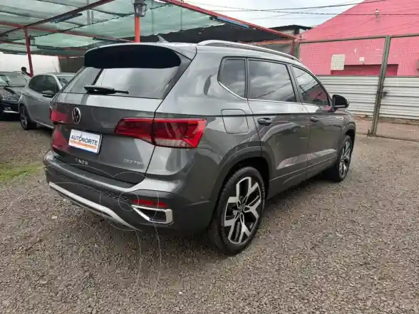 Volkswagen Taos 1.4 250 Tsi Highline Tip.  2024 - foto 1