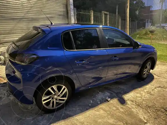Peugeot 208 Allure 1.6 Tiptronic  2022 - foto 2