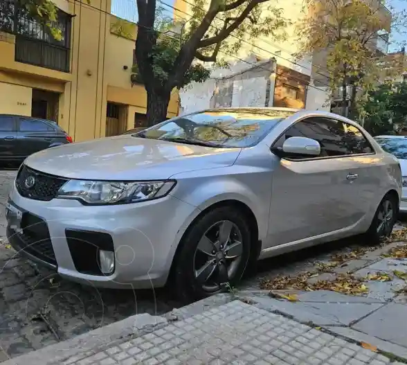 Kia Cerato Koup 1.6L Ex  2011 - foto 2