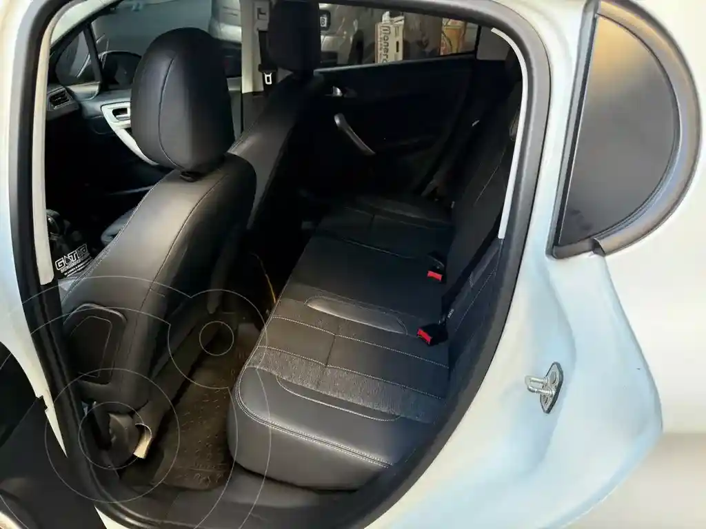 Peugeot 208 Feline 1.6 Tiptronic  2020 - foto 3