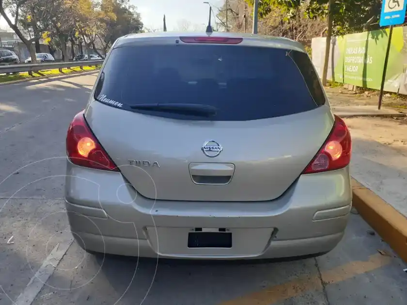 Nissan Tiida Hatchback Visia  2010 - foto 4