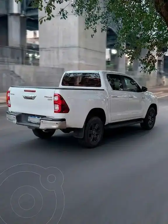 Toyota Hilux 4X2 Cabina Doble Srv 2.8 Tdi Aut  2022 - foto 5