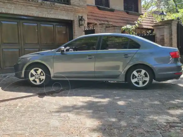 Volkswagen Vento 2.5 Fsi Luxury (170Cv)  2014 - foto 1