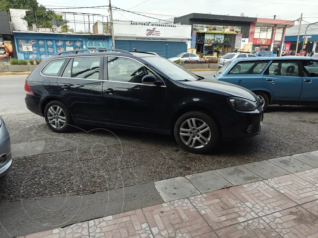 Volkswagen Vento Variant 2.5 Confort (2480 Cc) 2011 - foto 2