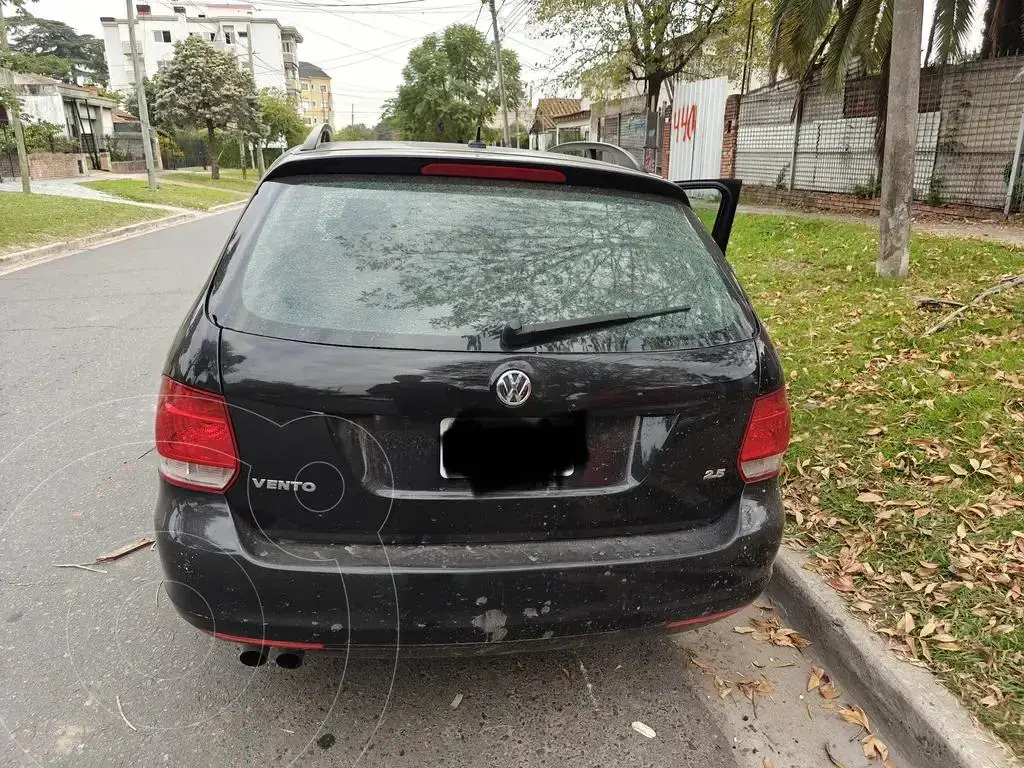 Volkswagen Vento Variant 2.5 Confort (2480 Cc) 2011 - foto 5